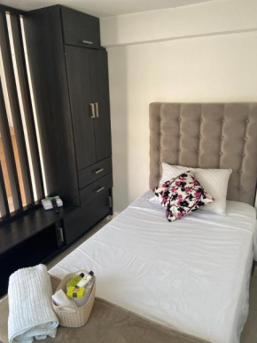 Casa gris primer piso privado